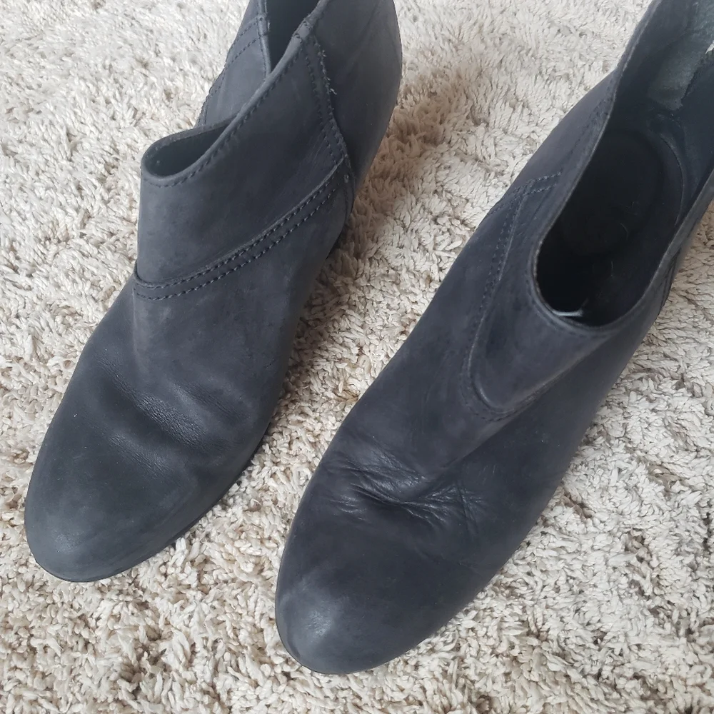 Booties - Picture 4 of 5